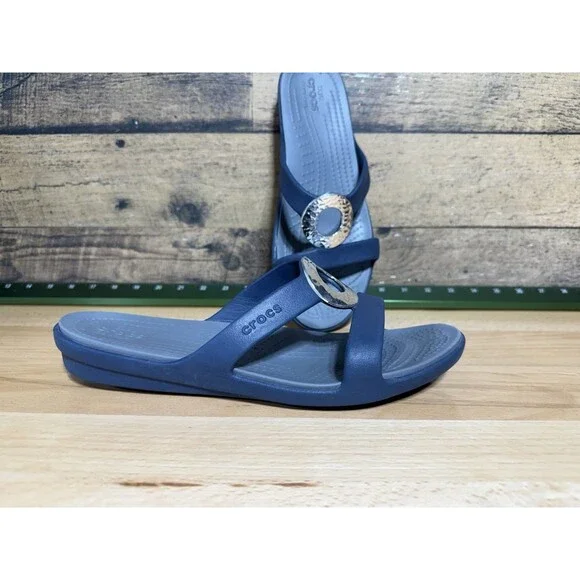 RARE - Crocs Sanrah Hammered Circle Slide Sandals Size 10 Navy Charcoal Silver - Picture 3 of 7